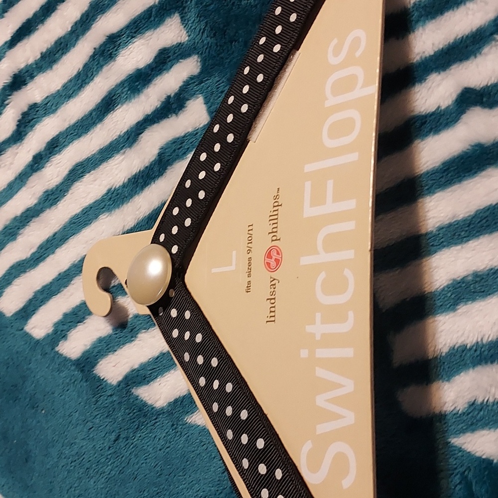 SWITCH FLOPS - Picture 3 of 7